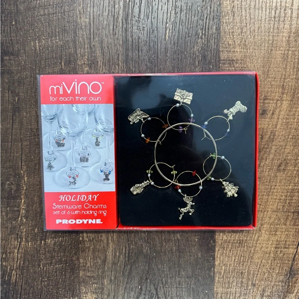 MiVino Holiday Stemware Charms Set